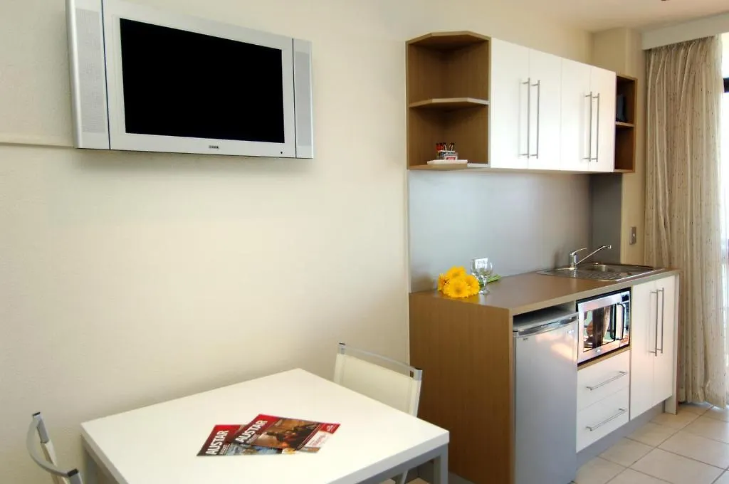 **** Appart hôtel Aquarius On The Beach Townsville Australie