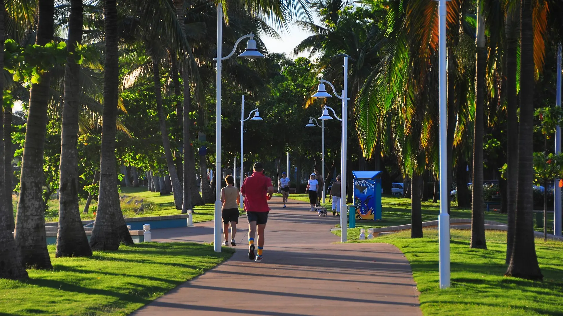 Aquarius On The Beach Townsville 4*,