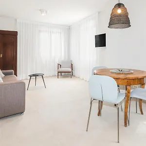 https://apartments-martina-with-private-parking.in-istria.net