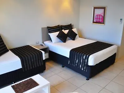 **** Aparthotel Aquarius On The Beach Townsville Australia